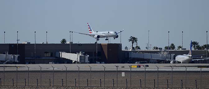 American Airlines' first Boeing 787-823 N800AN, Phoenix Sky Harbor, March 5, 2015